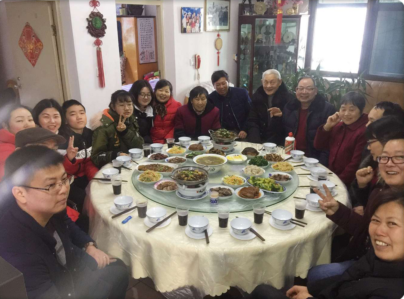 除夕夜，四代同堂過新年。（當(dāng)陽公司生產(chǎn)企劃部  張燕）.jpg